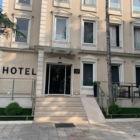 Soleo Hotel Tirana Extérieur photo