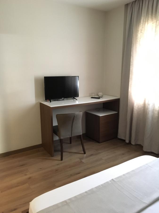 Soleo Hotel Tirana Extérieur photo