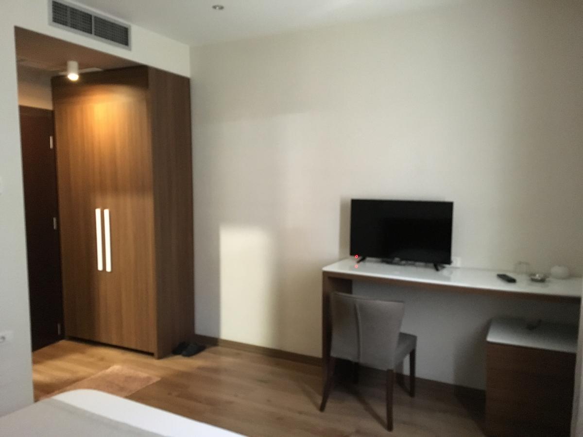 Soleo Hotel Tirana Extérieur photo